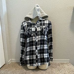 EMPYRE button down hooded shirt